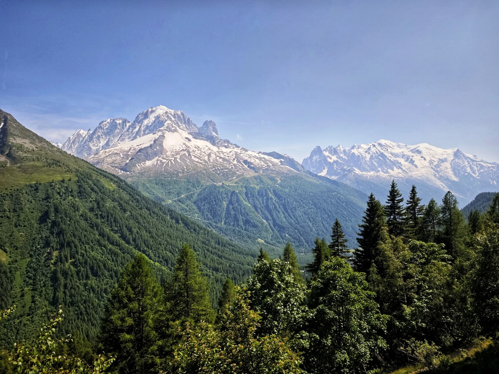 Panorama från Grand Balcon Sud, Aiguille Verte och Mont-Blanc