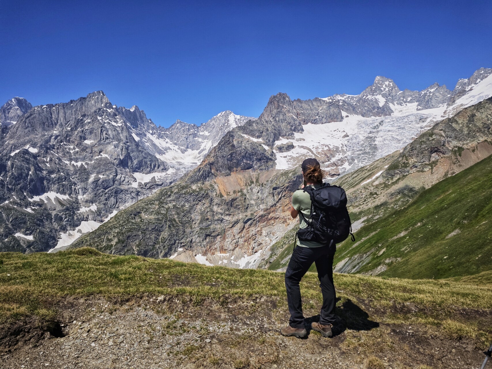 Grand Col Ferret: TMB etapp 6 från Italien till Schweiz