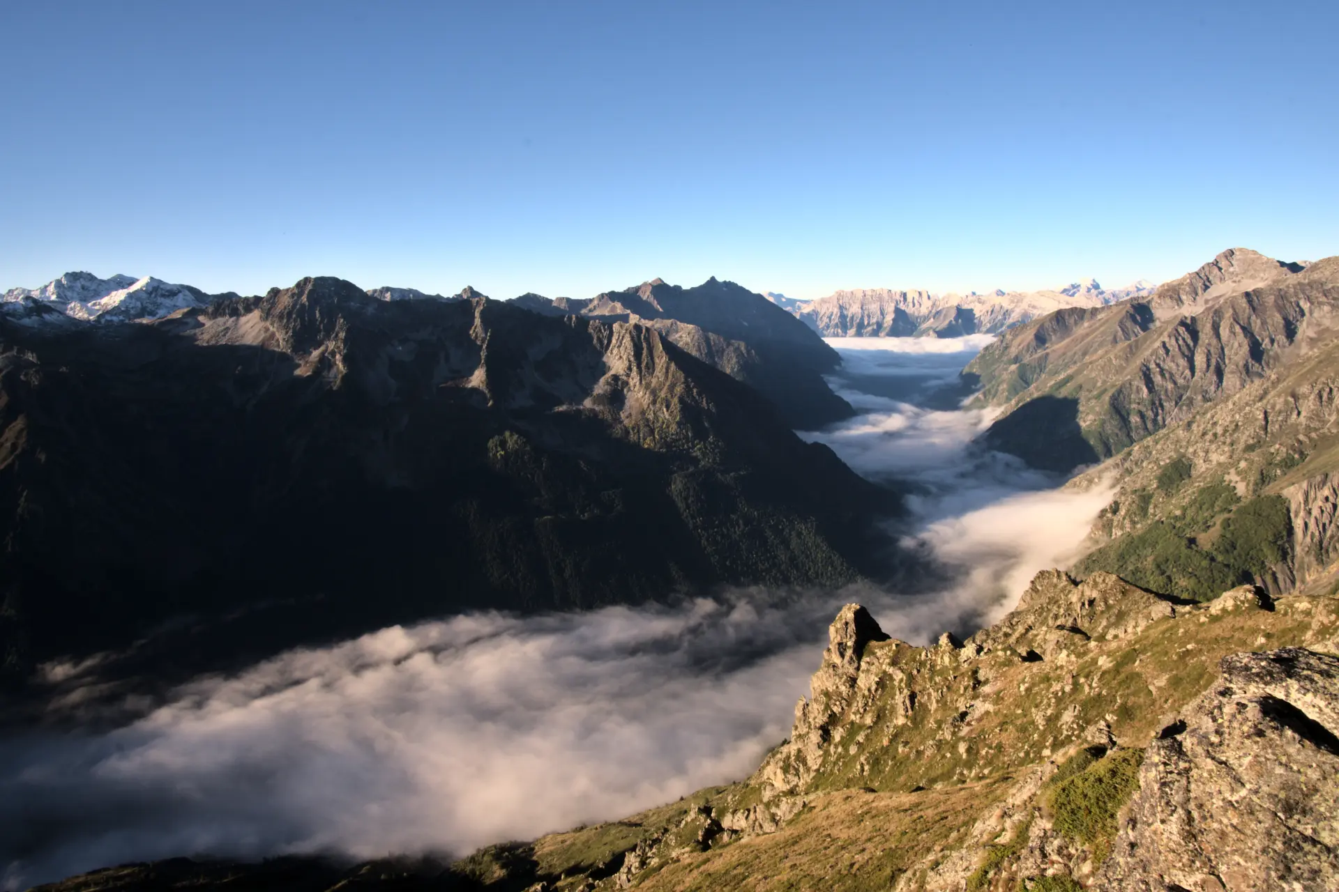 Refuge To Refuge Hiking Southern Alps : Écrins National Park in 2026