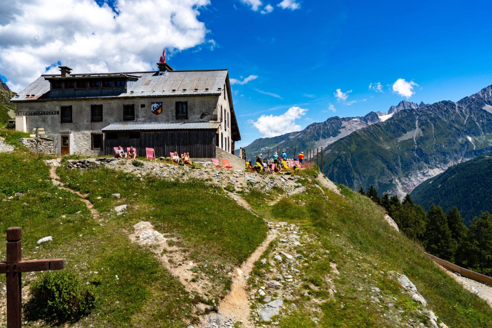Refuge de la Flégère, sydbalkong mot Mont-Blanc-massivet